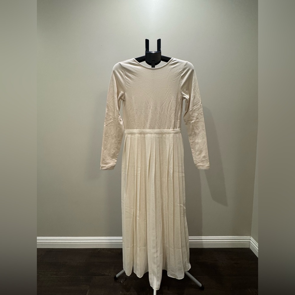 Elegant Cream Long Sleeve Dress